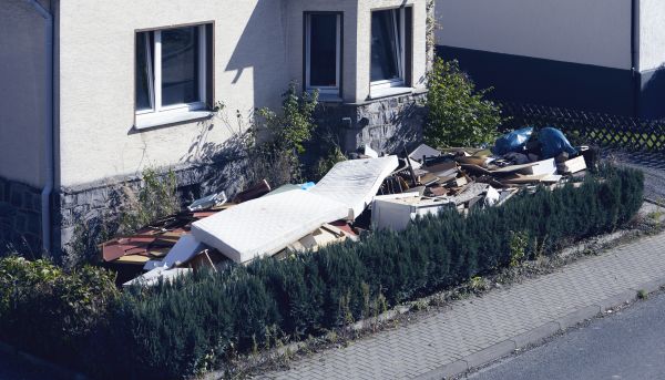 Yard Junk Removal in Estero